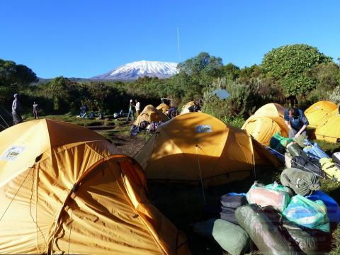 Kilimanjaro Besteigung - Morgen in ersten Zeltcamp
