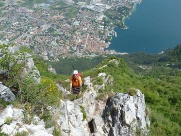 Klettersteig gehen -Ausstieg aus dem Ferrata Amizizia