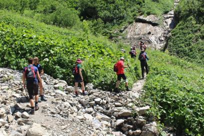 E5 Alpenüberquerung Bergschule Oberallgäu: Aufstieg in das Sperrbachtobel