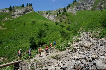 E5 Alpenüberquerung Bergschule Oberallgäu: Unter dem Sperrbachtobel