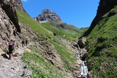 E5 Alpenüberquerung Bergschule Oberallgäu: über dem Sperrbachtobel