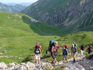 E5 Alpenüberquerung Bergschule Oberallgäu: Aufstieg Mädelejoch