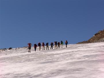 E5 Alpenüberquerung Bergschule Oberallgäu: Schneefeldaufstieg zum Ötzi