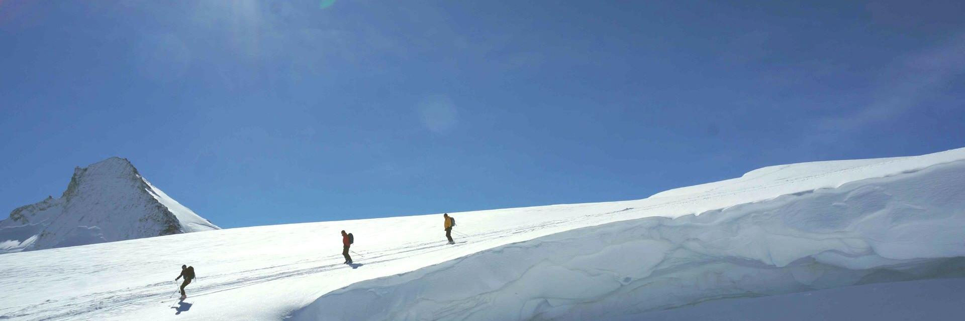 Haute Route Exklusiv: Abfahrt vom Tete Valpeline